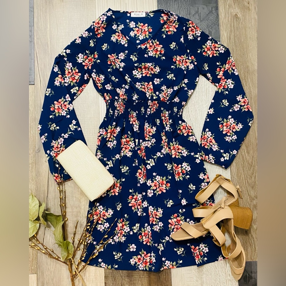 Blue floral dress with pockets